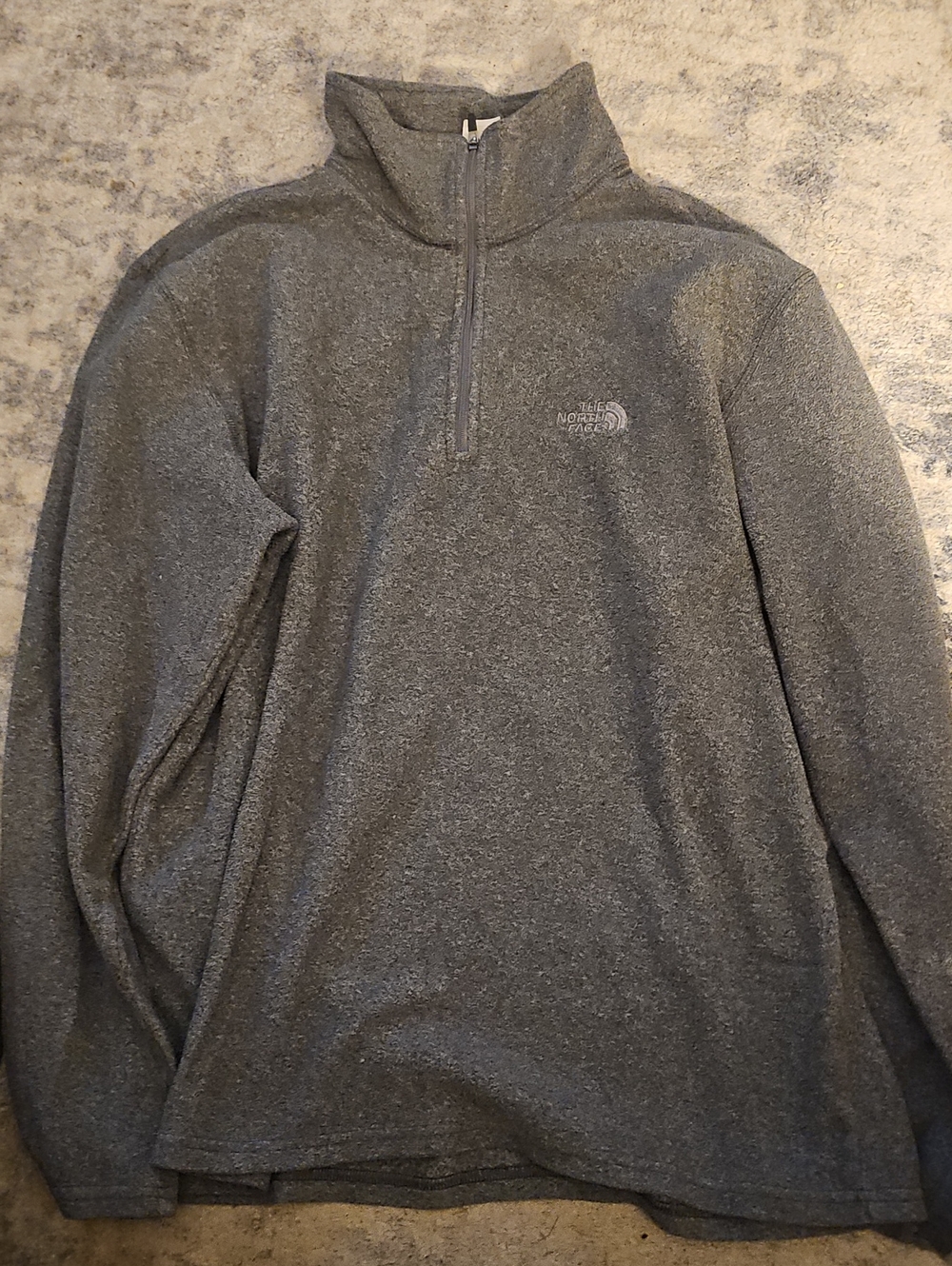 The North Face Men’s Heather Gray Half-Zip Fleece Pullover